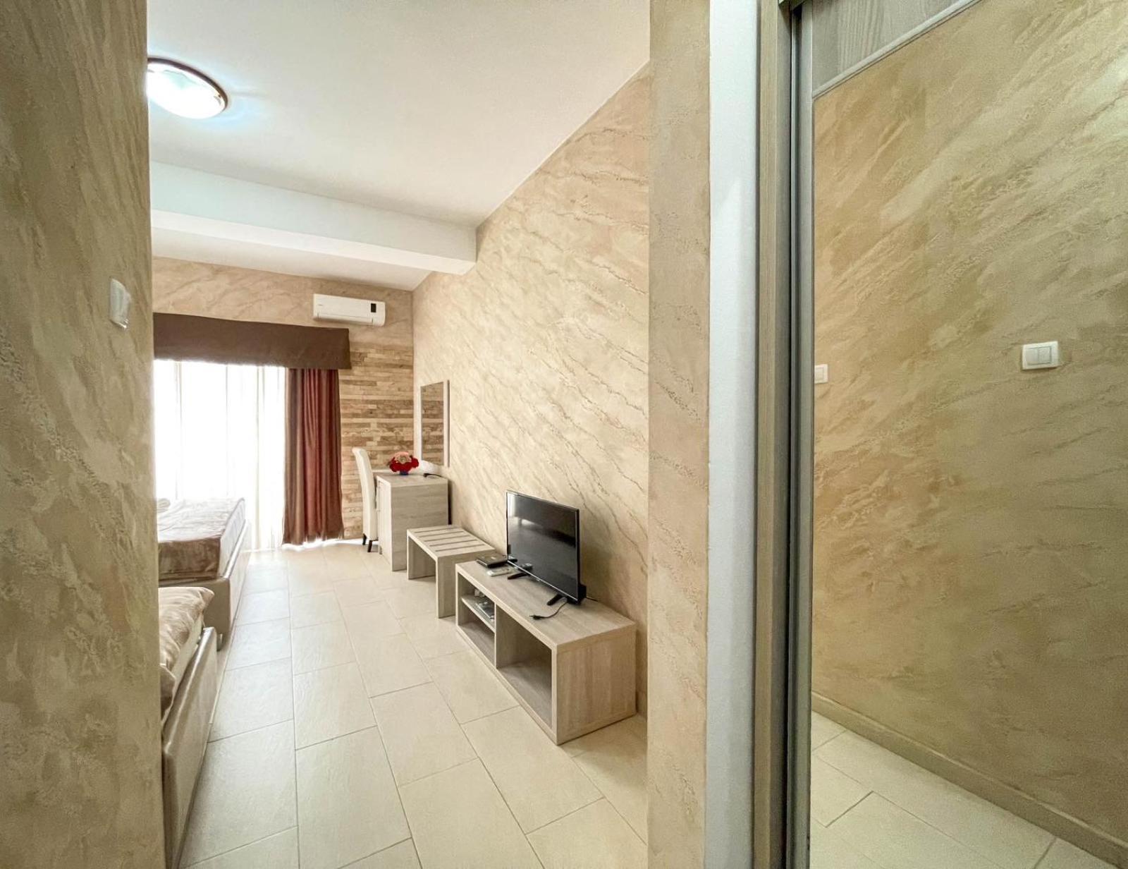 Imperial Hotel Ulcinj Buitenkant foto