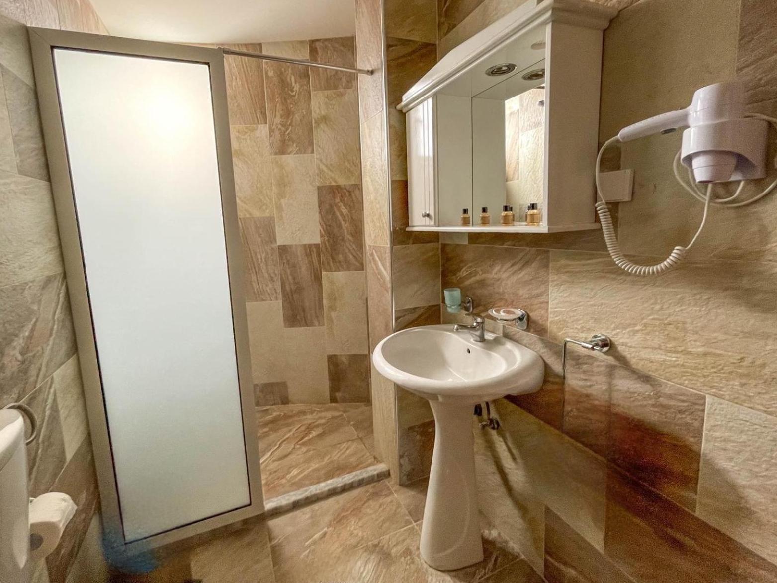 Imperial Hotel Ulcinj Buitenkant foto