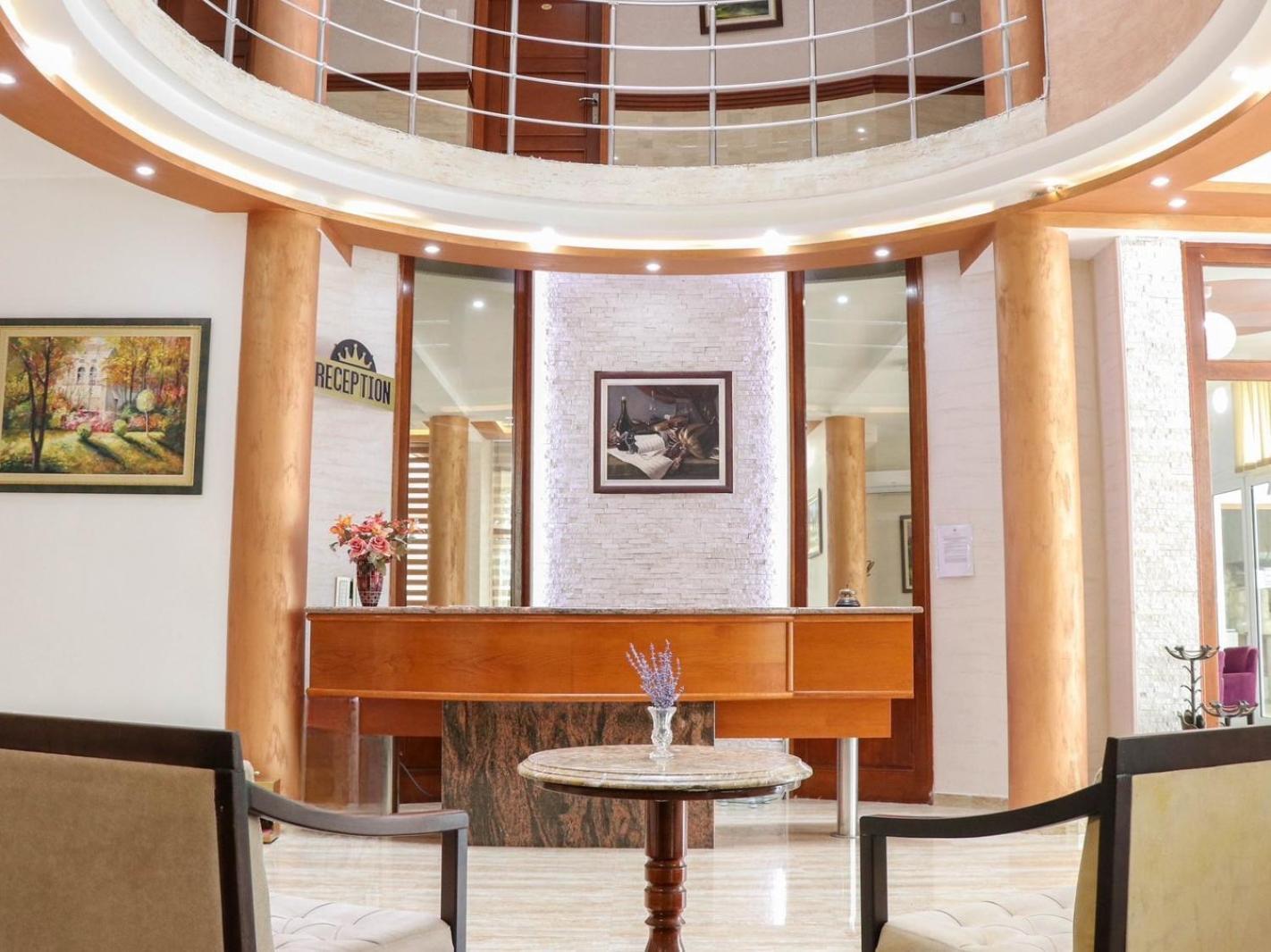 Imperial Hotel Ulcinj Buitenkant foto