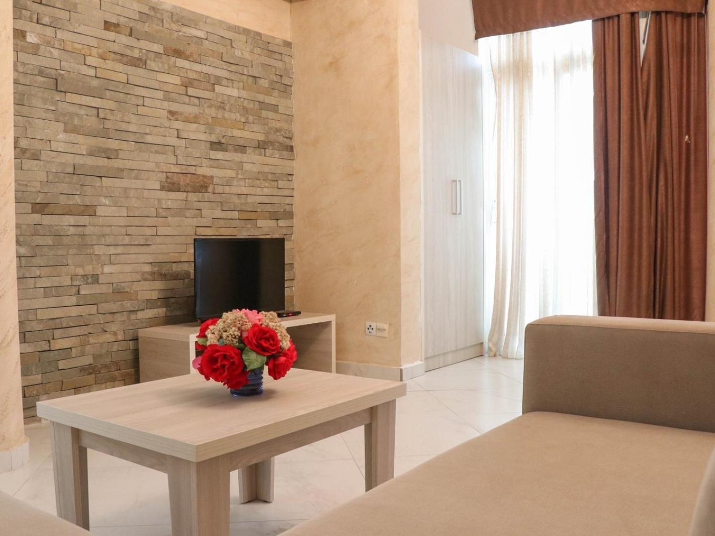 Imperial Hotel Ulcinj Buitenkant foto