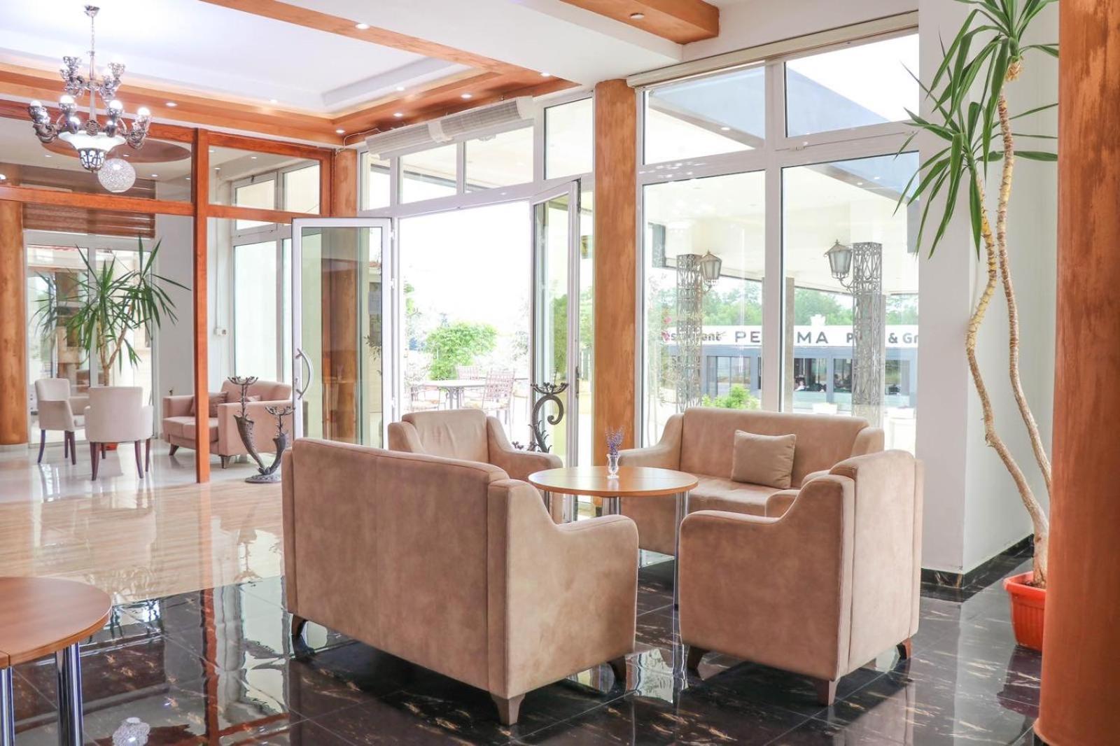 Imperial Hotel Ulcinj Buitenkant foto