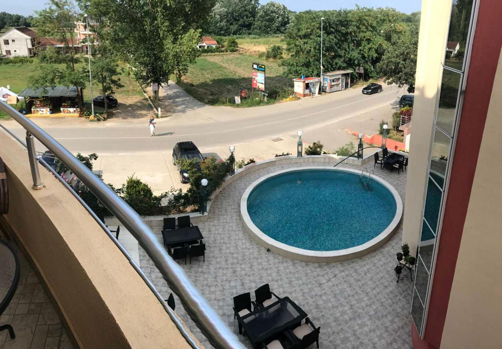 Imperial Hotel Ulcinj Buitenkant foto
