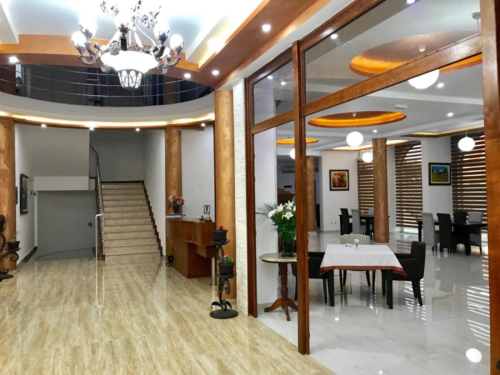 Imperial Hotel Ulcinj Buitenkant foto
