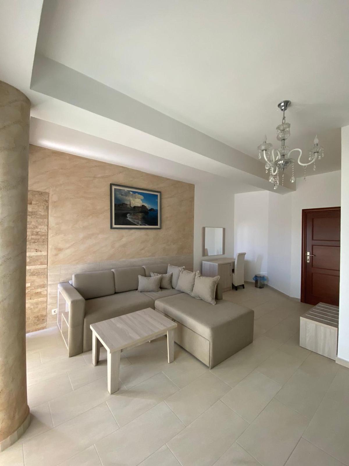 Imperial Hotel Ulcinj Buitenkant foto