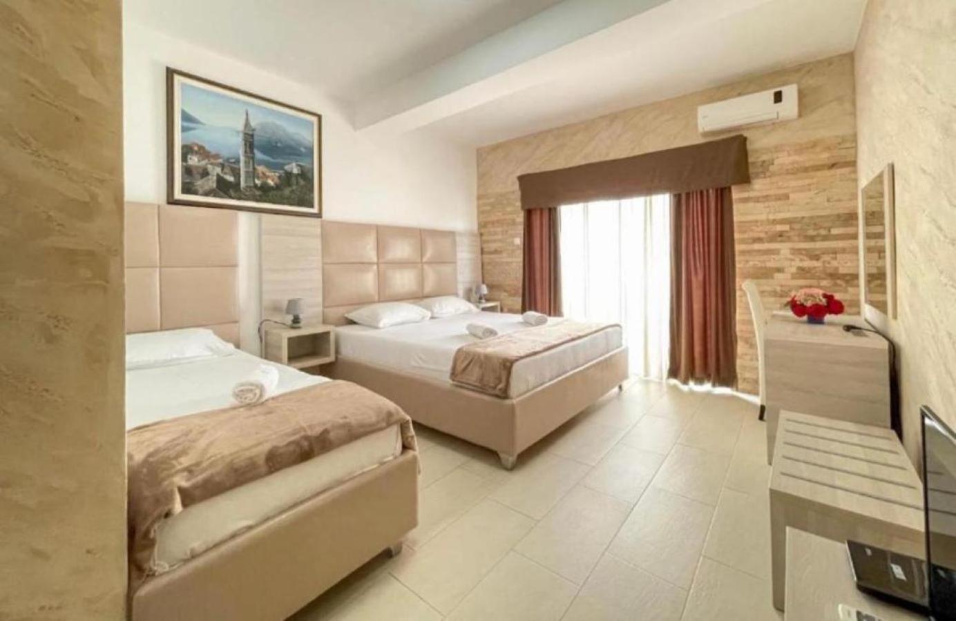 Imperial Hotel Ulcinj Buitenkant foto