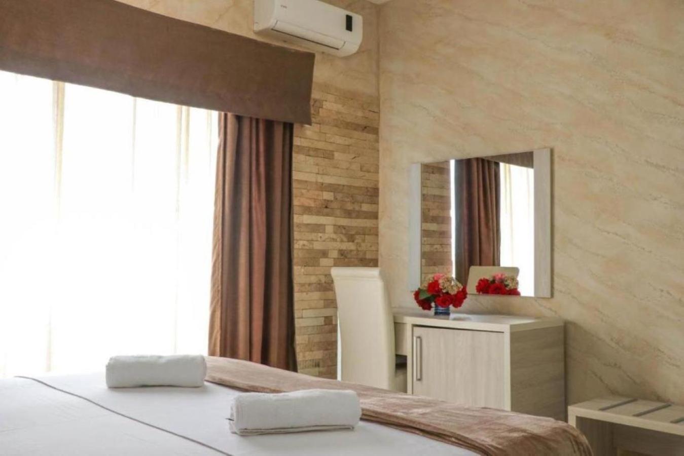 Imperial Hotel Ulcinj Buitenkant foto
