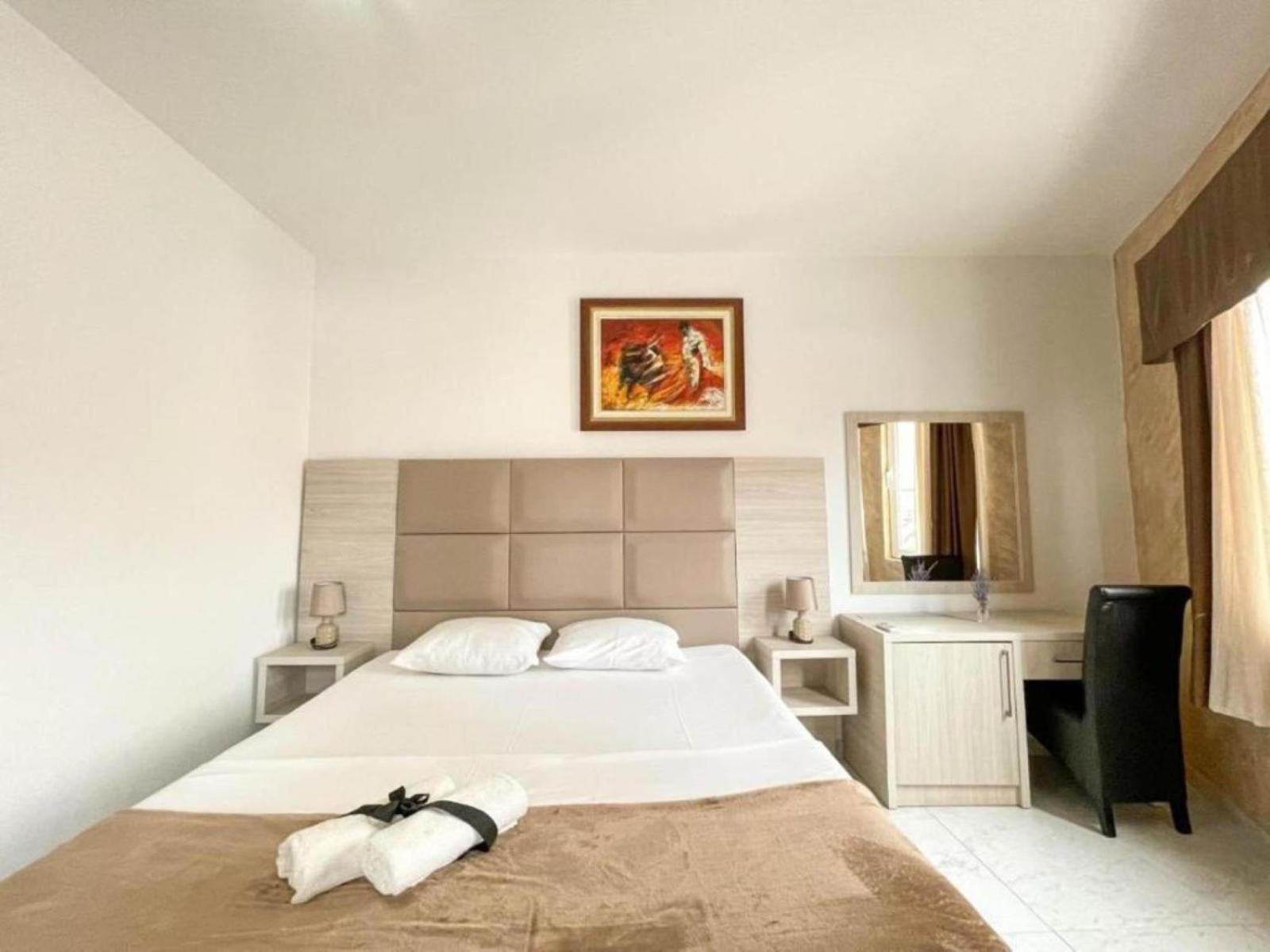 Imperial Hotel Ulcinj Buitenkant foto